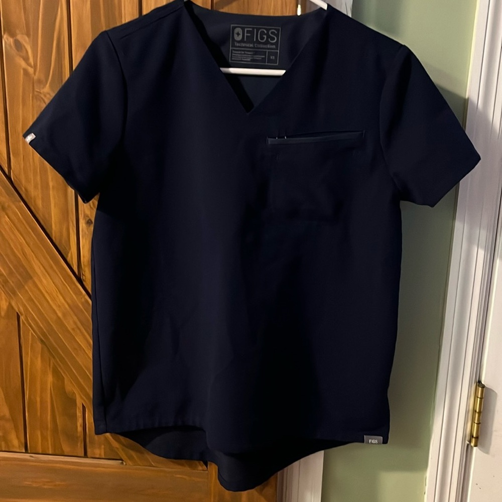 Navy Figs scrub top XS